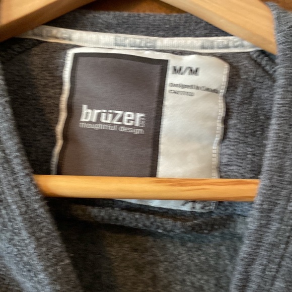 University Of Calgary Crewneck Sweater - Picture 2 of 4